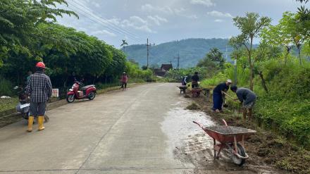 Sambut Bulan Suci Ramadhan, Warga Dusun Pacar Melaksanakan Kerja Bakti